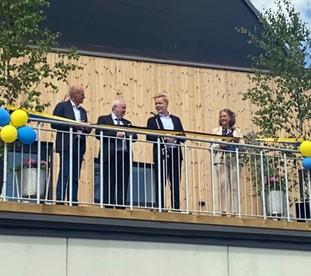 L'usine de GreenSwitch® Potassium a officiellement ouvert ses portes à Örnsköldsvik, en Suède ! L'événement, organisé par notre partenaire industriel Cinis Fertilizer, a vu la participation de personnalités clés, y compris des représentants du gouvernement suédois, des autorités locales et des partenaires stratégiques.